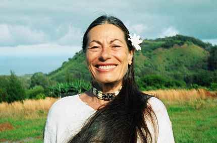 Dr. Maya Nicole Baylac, naturopathic specializing in detoxification and lifestyle change medicine. Hawaii detox retreat center medical director.